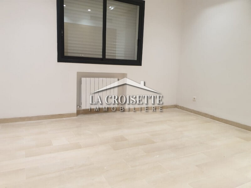 Triplex  S+3 ave jardin à La Soukra